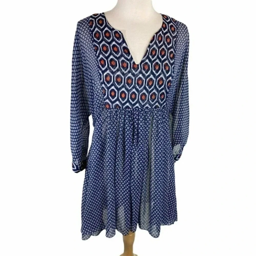 A Pea in the Pod Blouse Tunic top L Blue Geometric 3/4 Sleeve Tie Back‎ Chiffon